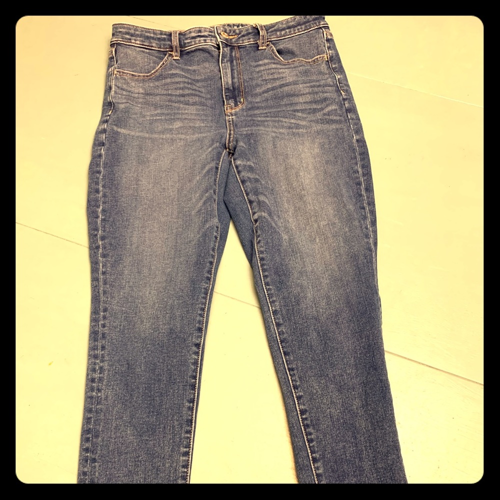 American Eagle short stretch jean